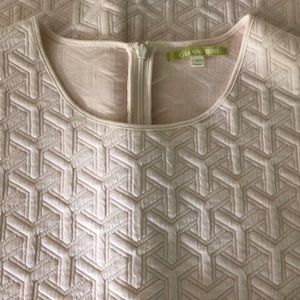 Gianni Bini L cream sleeveless dress